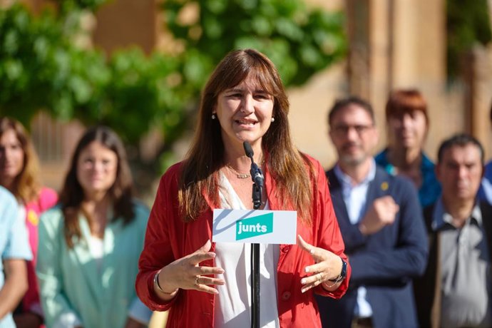 La líder de Junts i presidenta del Parlament, Laura Borrs, presenta la seva candidatura a la presidncia de JuntsXCat