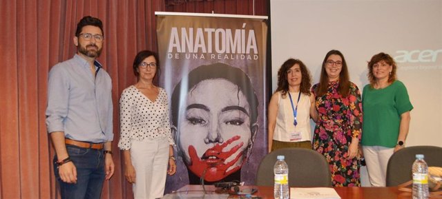 Jornadas de Formación `Violencia de Género. Anatomía de una realidad', organizadas por la asociación de mujeres `María de Padilla' de Toledo.