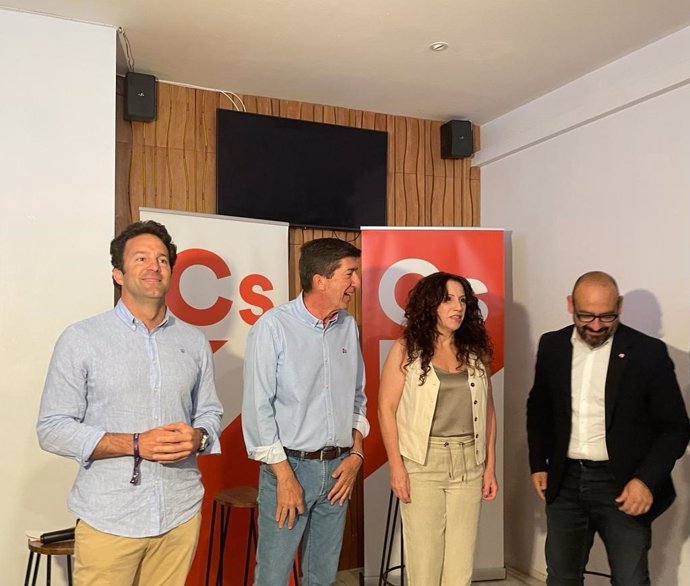 La candidata de Ciudadanos por la provincia de Cádiz y consejera de Igualdad, Políticas Sociales y Conciliación, Rocío Ruiz, durante su visita a Cádiz.