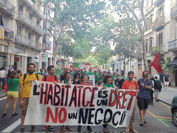 Manifestació a Barcelona contra el preu dels lloguers
