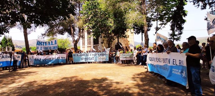 Concentración en Antella contra la venta de agua del Júcar a Almería