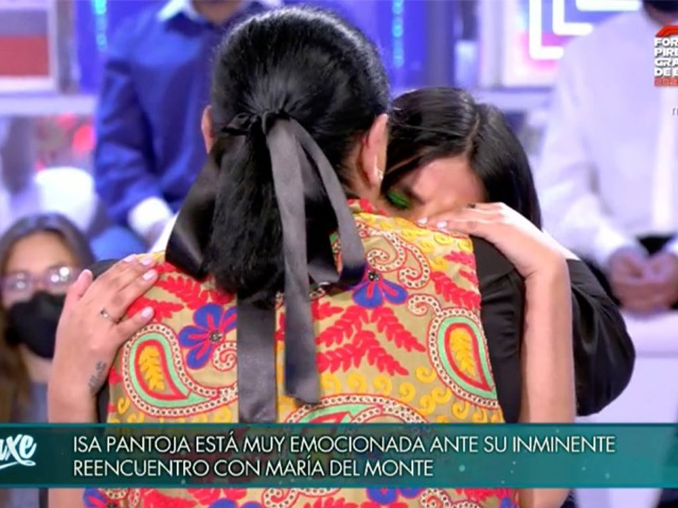 María del Monte e Isa Pantoja se reencuentran en plató