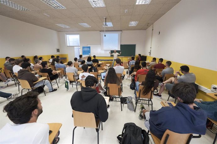 Canarias, 1500 Km De Costa Introduce La Prevención De Ahogamientos En Las Dos Universidades Canarias