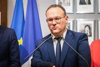 Uno de los nuevos ministros de Francia, acusado de violación por dos mujeres