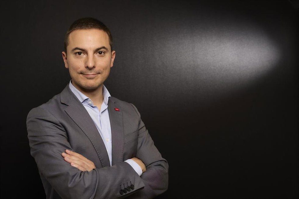 Archivo - El secretario general del PSOE de Madrid, Juan Lobato, posa para Europa Press.