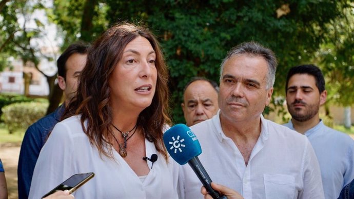 Loles López, secretaria general del PP-A, en rueda de prensa