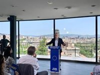 Carrizosa (Cs) acusa a TV3 de ponerle una alfombra roja a Villarejo, "un corrupto y chantajista"