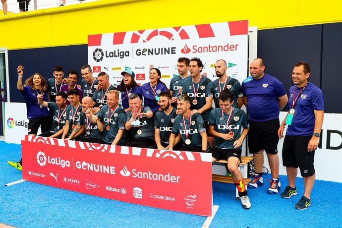 La esencia y el compañerismo de LaLiga Genuine Santander dejan huella en Cádiz