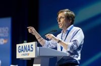 Almeida defiende que el PP de Ayuso "mira al futuro y a los madrileños" para "ser alternativa al socialismo"