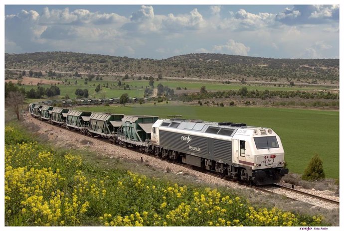 Archivo - Tren de Renfe Mercancías