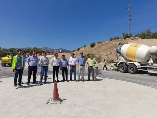 Visita a las obras de la rotonda de acceso a Puente Tablas