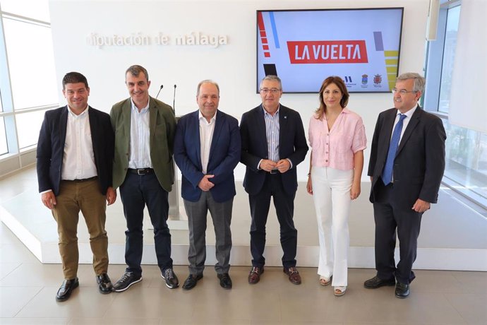 La Vuelta ciclista a España recorrerá 246 kilómetros en Málaga, pasando por 11 municipios y una etapa con final en Sierra Bermeja. La prueba se ha presentado en la Diputación de Málaga a 23 de mayo de 2022.