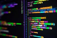 JavaScript y Python mantienen su reinado en la programación ante el rápido crecimiento de Rust