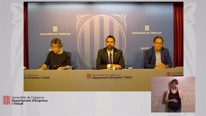 El conseller de Empresa y Trabajo de la Generalitat, Roger Torrent; el secretario de Trabajo, Enric Vinaixa, y la directora general de la Inspección de Trabajo de Catalunya, Maria Luz Bataller.