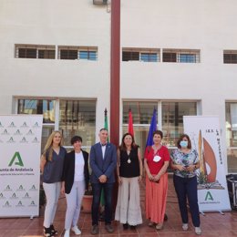 La viceconsejera Mª del Carmen Castillo en su visita al IES de La Mojonera (Almería)