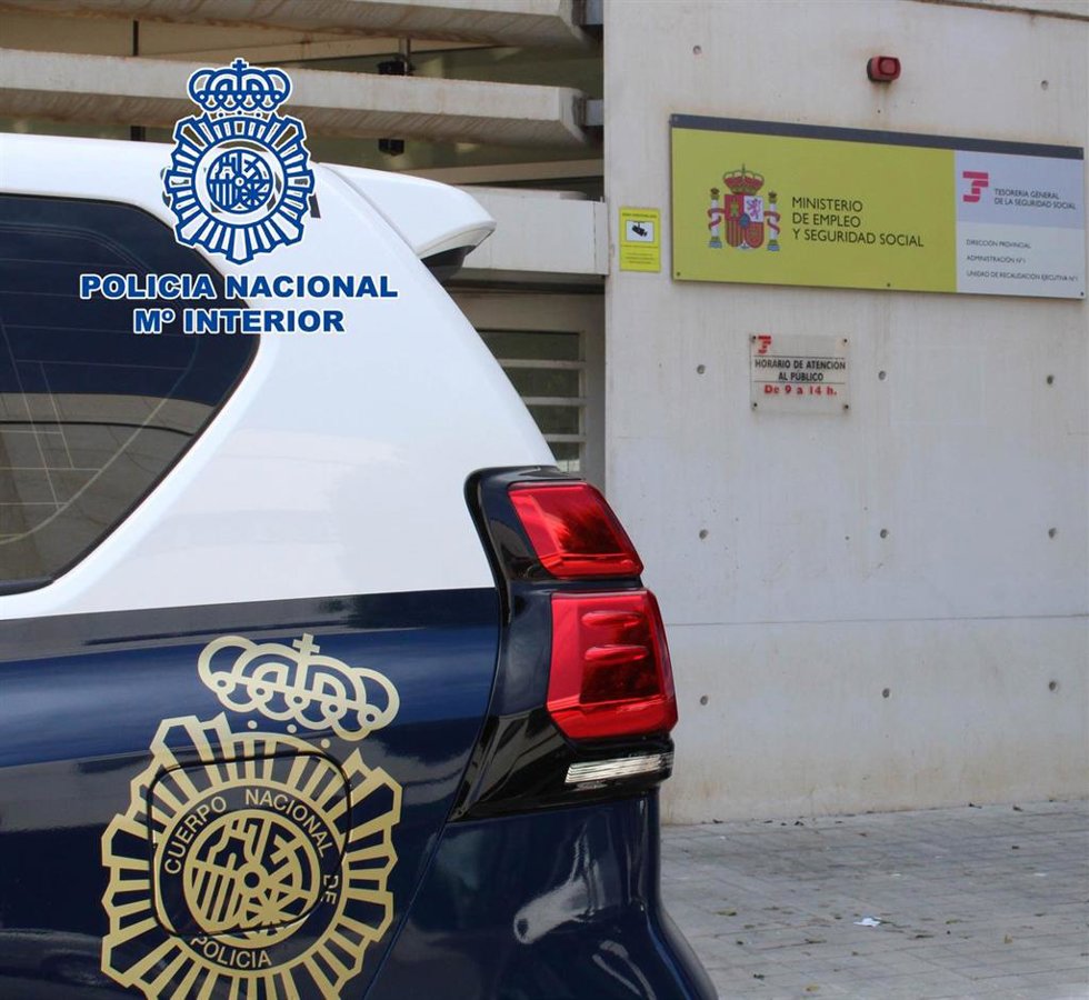 Coche de Policía Nacional.