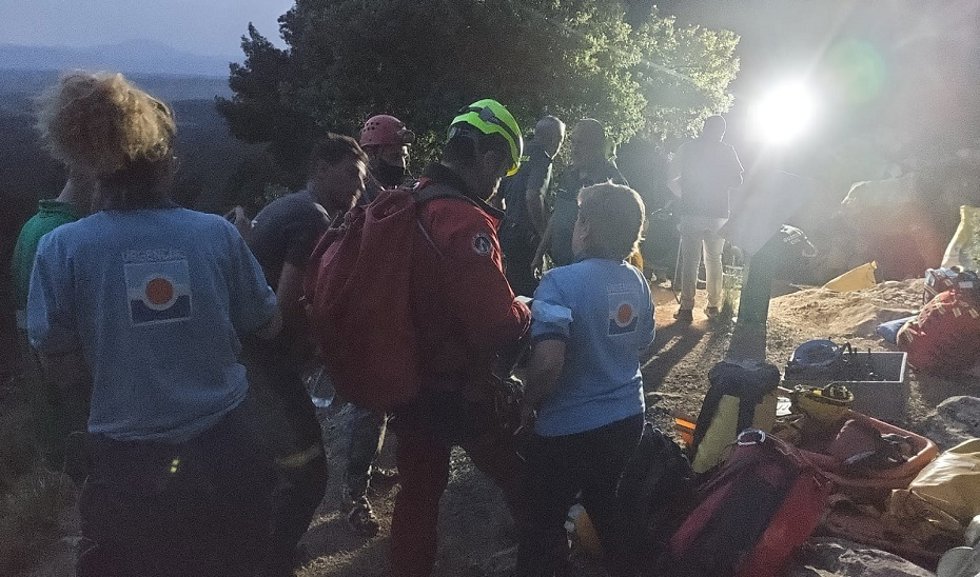 Dispositivo para el rescate de una espeleóloga en Sierra María, provincia de Almería.