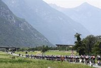 El Mortirolo abre la pugna hasta la crono final en Verona por el Giro