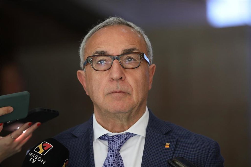 El presidente del Comité Olímpico Español (COE), Alejandro Blanco, responde a los medios a su salida del Comité Olímpico Español.