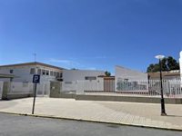 Ayuntamiento de Niebla (Huelva) lamenta las declaraciones del concejal de Cs sobre los toldos del Colegio San Walabonso