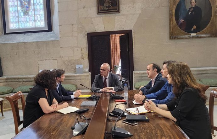 [Sevilla] Nota De Prensa. Vueling