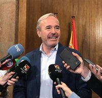 Azcón (PP) cree que el error de Lambán ha sido no ir a la Moncloa a defender a Aragón ante Sánchez