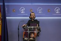 Podemos reta al PSOE a que empiece a trabajar por el republicanismo tras la "vergonzosa" visita del emérito