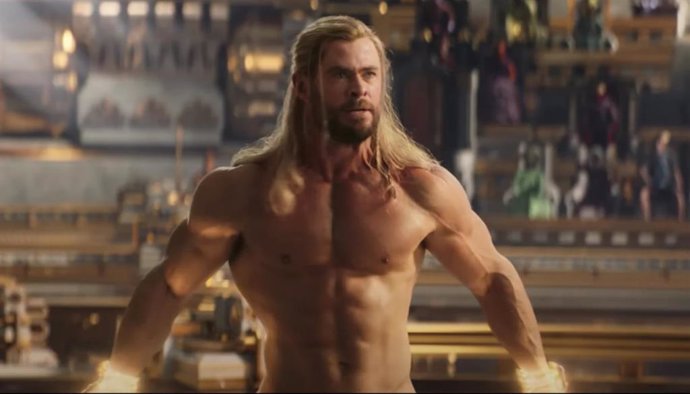 El desnudo de Chris Hemsworth en Thor Love and Thunder enloquece a los fans: "Su culo es todo lo que necesito en mi vida"