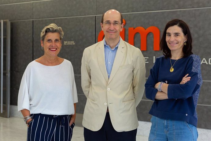 Ana Patiño, Fernando Lecanda y Marta Alonso, coorganizadores de EuSARC 2022