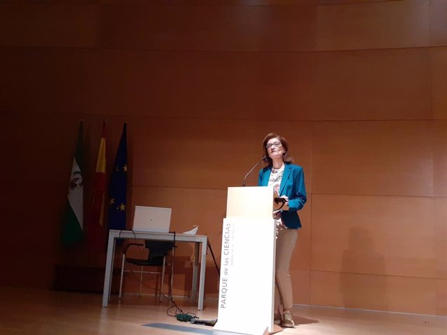 La delegada de Educación y Deporte de la Junta en Granada, Ana Berrocal