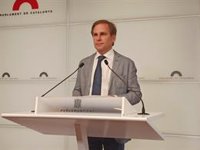 Vox critica al Govern, PSC y comuns por "improvisar una ley para trampear" la orden del 25%