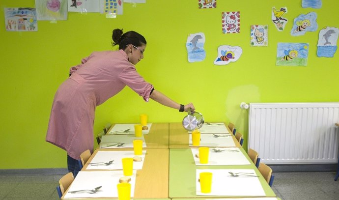 Archivo - Servicio de comedor escolar.