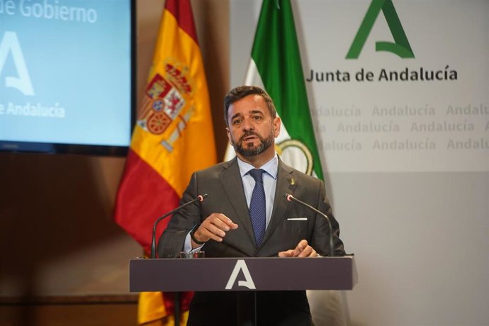 El consejero de Educación y Deporte, Manuel Alejandro Cardenete, comparece en la rueda de prensa posterior a la reunión del Consejo de Gobierno. En el Palacio de San Telmo a 24 de mayo del 2022 en Sevilla (España , Andalucía)