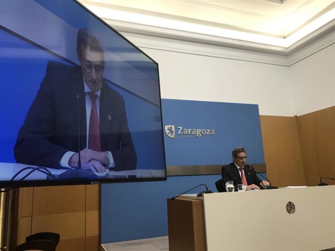 El portavoz del grupo municipal de VOX en el Ayuntamiento de Zaragoza, Julio Calvo