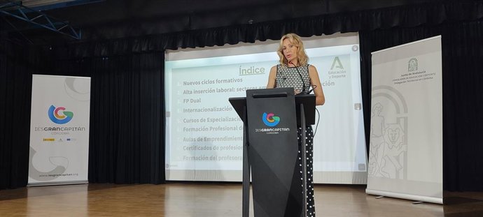 La delegada territorial de Educación y Deporte, Inmaculada Troncoso.