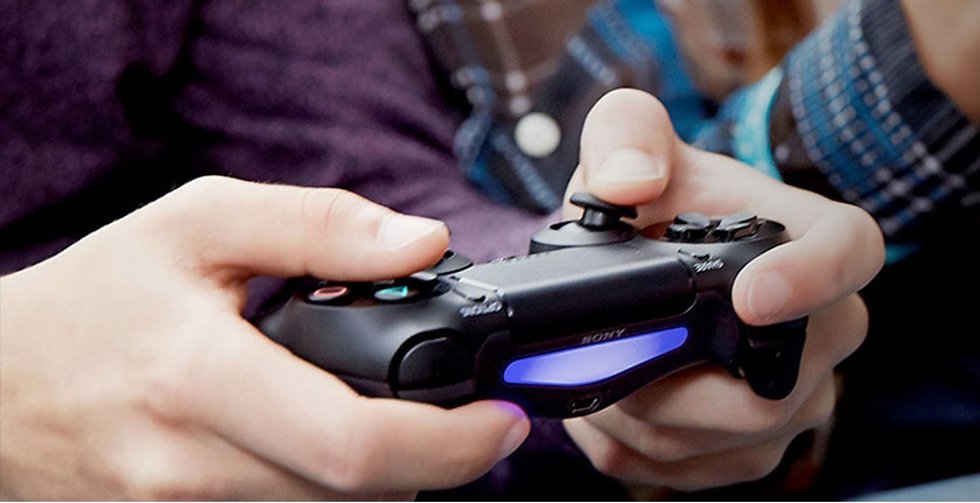 Archivo - Mando DUALSHOCK 4