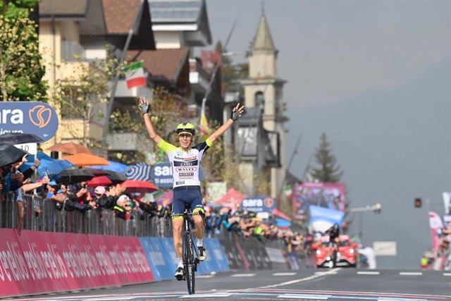 El checo Jan Hirt (Intermarché) gana la etapa 16 del Giro de Italia 2022, disputada entre Salò y Aprica sobre 202 kilómetros