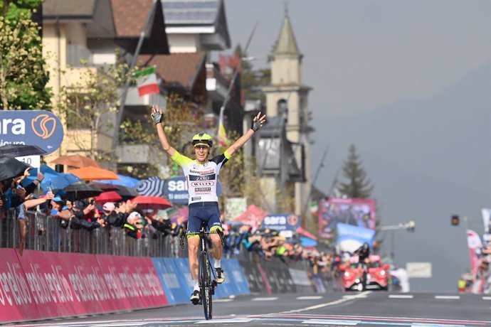 El checo Jan Hirt (Intermarché) gana la etapa 16 del Giro de Italia 2022, disputada entre Sal y Aprica sobre 202 kilómetros