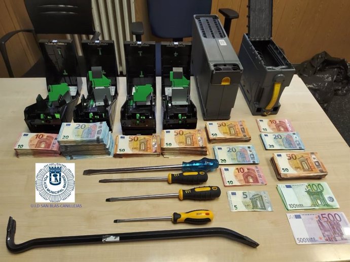 Cuatro detenidos por robar casi 30.000 de un cajero de Bitcoins en un centro comercial