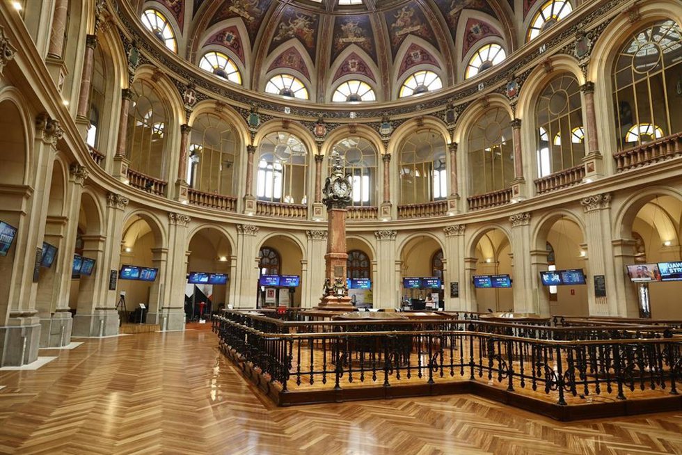 Vista general del Palacio de la Bolsa, a 3 de mayo de 2022, en Madrid (España).