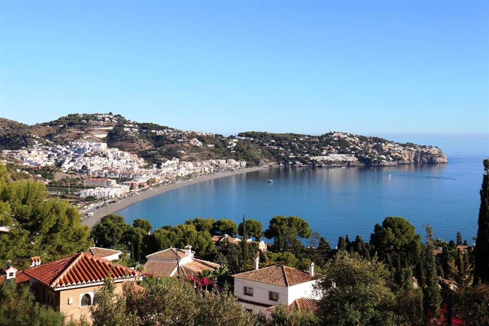 Archivo - Vista panorámica de La Herradura, en imagen de archivo