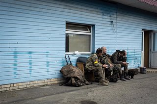 Soldados ucranianos en la región del Donbás