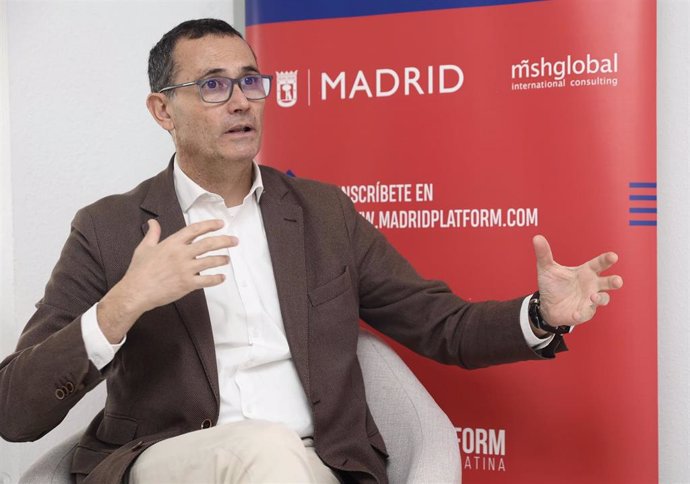 Archivo - El presidente de Madrid Platform, Carlos Morales, interviene durante la firma de un convenio entre Europa Press y Madrid Platform en las oficinas de la agencia de noticias, a 10 de febrero de 2022, en Madrid (España).