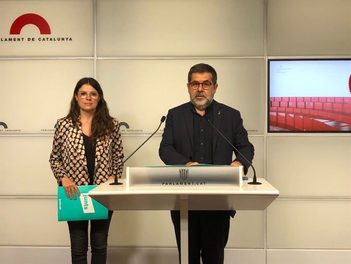 El secretari general de Junts, Jordi Snchez, i la portaveu del grup parlamentari, Mnica Sales