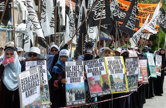 Archivo - Una protesta en Kuala Lumpur frente a la embajada china en Kuala Lumpur para apoyar a la minoría étnica musulmana de los uigures en China.