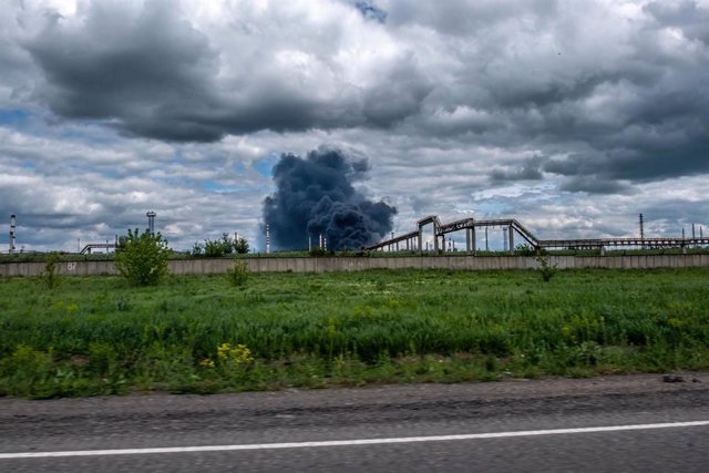 Una explosión en una refinería en la región del Donbás
