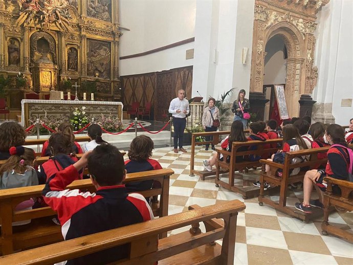 El personal de la Oficina de Turismo se ocupa de ofrecer estas visitas