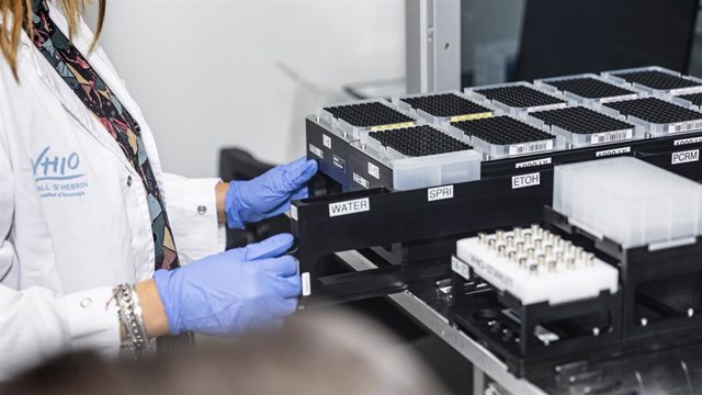 El Vhio es el "primer centro" de investigación oncológica de Europa en disponer del test Guardant360 CDx