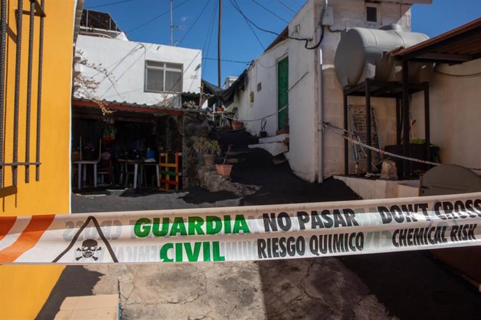 Archivo - Zona restringida por riesgo químico en La Bombilla, a 16 de febrero de 2022 en Los Llanos de Aridane, La Palma, Canarias (España). El Instituto Geográfico Nacional (IGN) es el encargado de la monitorización y vigilancia volcánica tras finaliza