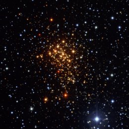 Imagen del cúmulo estelar Westerlund 1 tomada con el Wide Field Imager del telescopio MPG/ESO de 2,2 metros en el Observatorio La Silla de ESO (Chile)